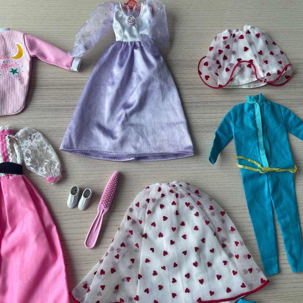 Vintage Barbie Clothes Bundle (80s–90s) – Great Condition - Picture 15 of 15